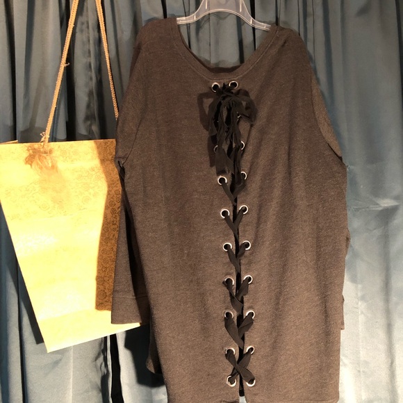 Torrid Tie Up The Back Sweater. (Torrid tub). - Picture 3 of 6